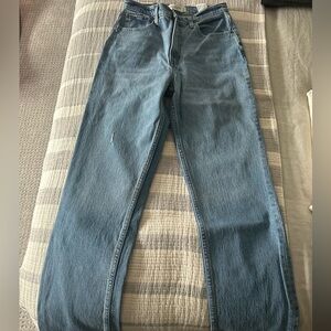 Abercrombie 90’s Straight Jeans Medium Wash Size 4/27 NWOT